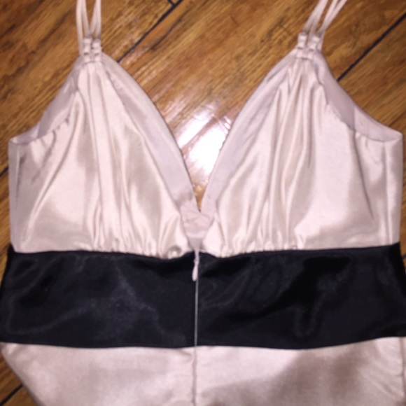 Ivory/Black Silk Dress - Picture 4 of 5